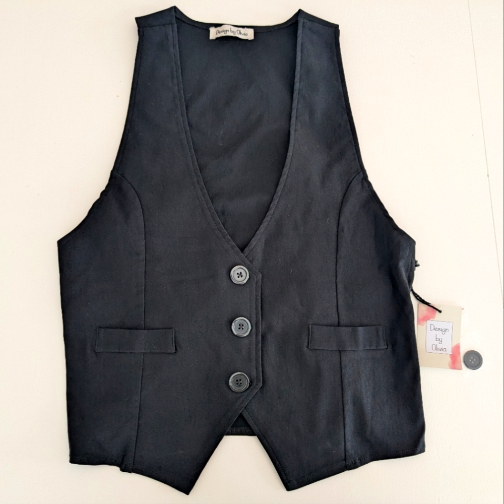 DESIGN BY OLIVIA NWT Vest